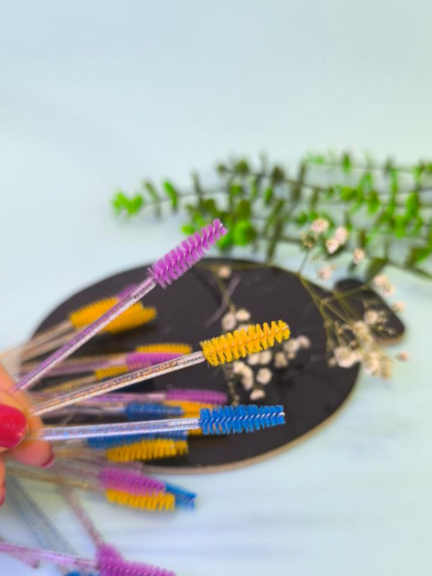 بهترین قیمت خرید فرچه ابرو و مژه در رنگهای متنوع