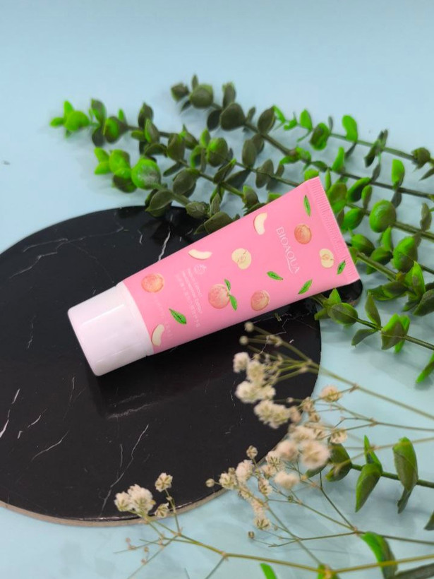 خرید کرم دست مرطوب کننده پوست