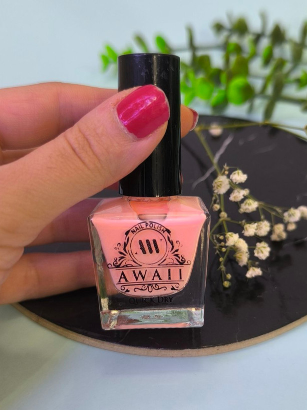 خرید لاک ناخن آوایی رنگ گلبهی با پخش عالی روی ناخن