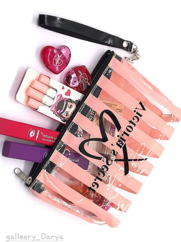 قیمت خرید کیف لوازم آرایش جادار ویکتوریا سکرت رنگ گلبهی