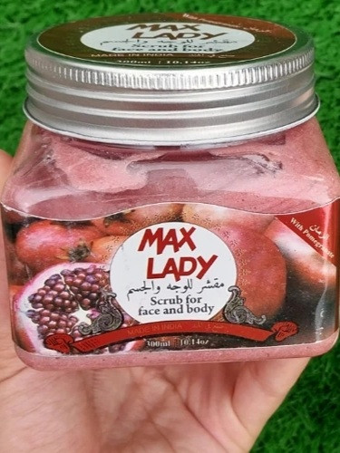 خرید اسکراب شنی صورت و بدن مکس لیدی Maxlady رایحه انار پاک کننده عمقی پوست و منافذ