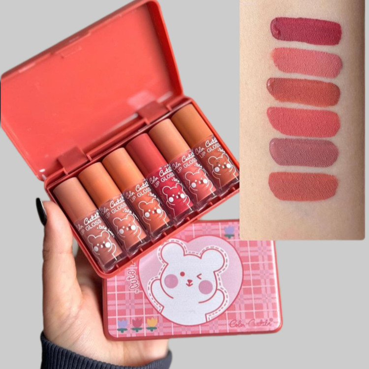 رژلب کالر کستل Color castleبا رنگهای کاربردی و بی نظیر مناسب استفاده روزانه و کمجا پوشش دهی یکدست و مخملی