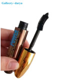 ریمل حجم دهنده اوریفلیم Oriflame با حالتی متفاوت.