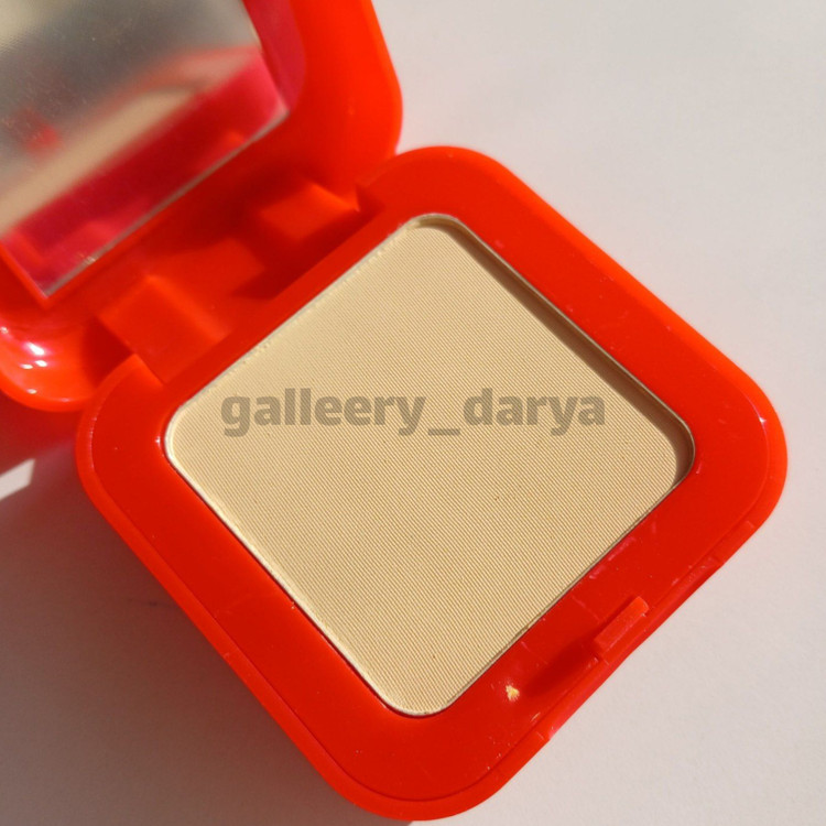 پنکک یانگمی با کیفیت مدل love. رنگ بندی طبیعی. نمای نزدیک از پنکیک یانگمی.