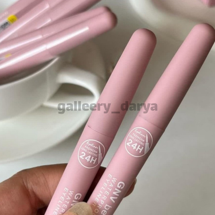خرید خط چشم ماژیکی. مشکی مات. برند GNV beauty. ساخت کره. بافت نرم. استفاده روزانه.