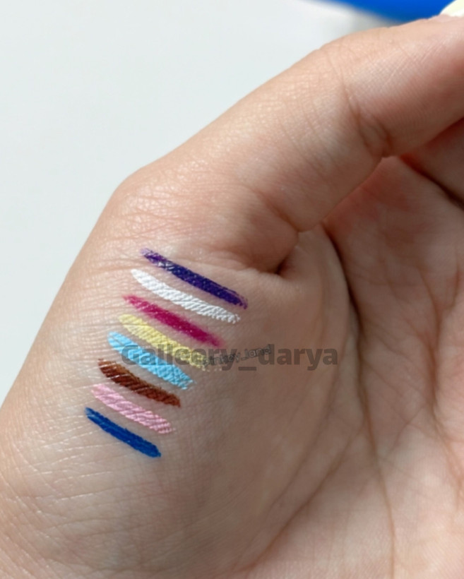 خط چشم ماژیکی رنگی یانگمی در سه رنگ محبوب