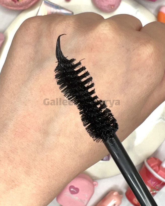 قیمت خرید آنلاین ریمل ضدآب پوکه الماسی هدی موجی HUDAMOUI با ظاهری شیک و پاک شدن اسان. بدون ایجاد چسبندگی. ماندگاری ۳۶ساعته
